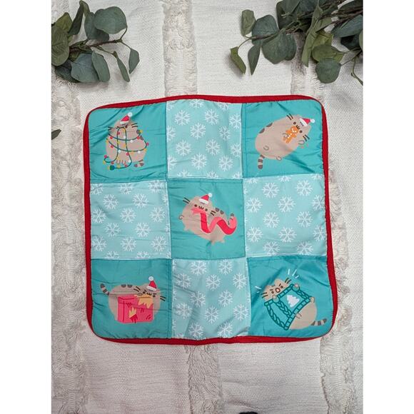 Pusheen Holiday Cat Bag and Mat - Picture 2 of 7